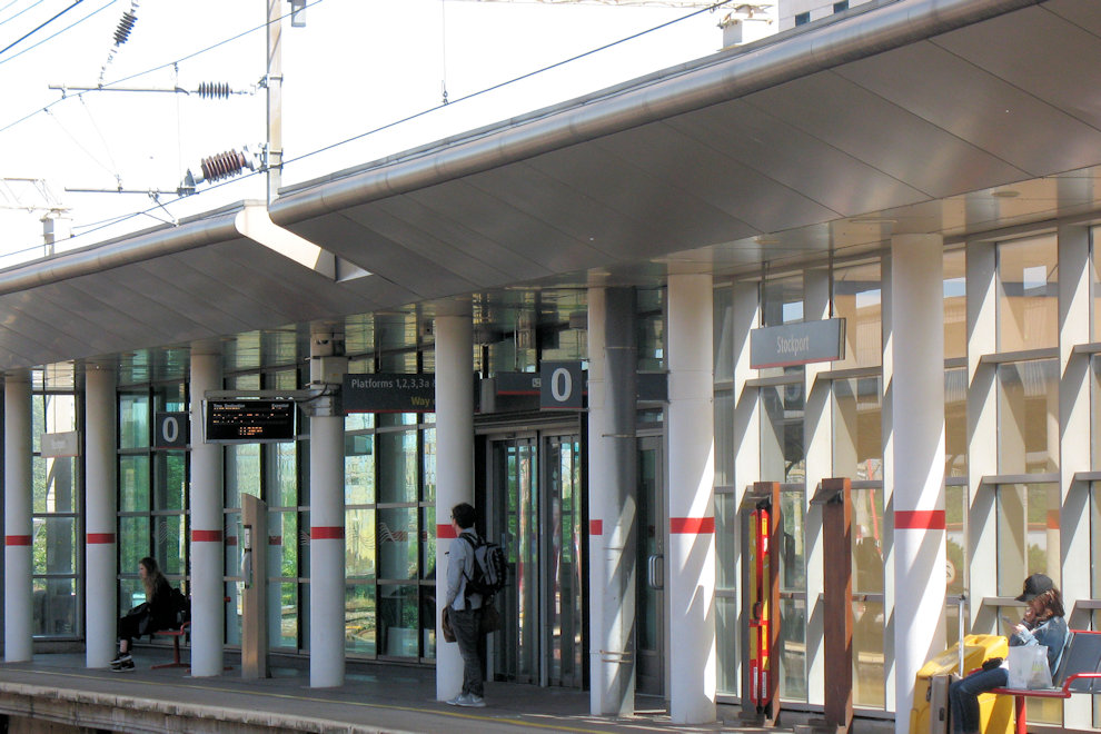 a09 Platform 0 Stockport photograph